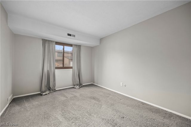 26705 Lake Of The Falls Boulevard, Olmsted Falls, OH 44138