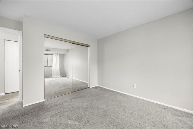 26705 Lake Of The Falls Boulevard, Olmsted Falls, OH 44138