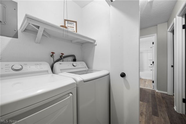 26705 Lake Of The Falls Boulevard, Olmsted Falls, OH 44138