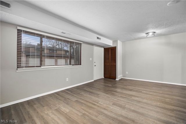 26705 Lake Of The Falls Boulevard, Olmsted Falls, OH 44138