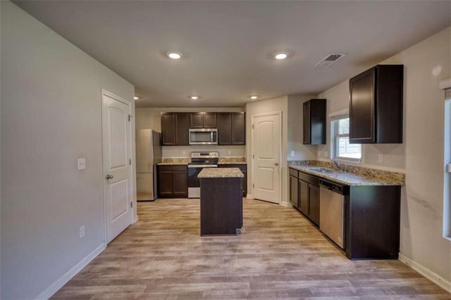 1295 Mills Cove Drive, Covington, GA 30016