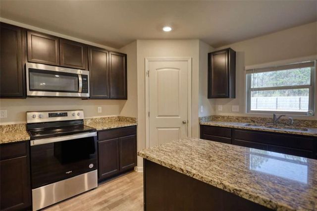 1295 Mills Cove Drive, Covington, GA 30016