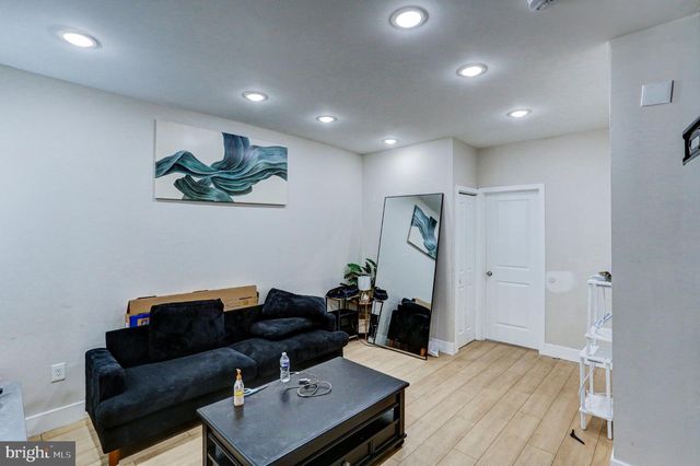 910 N MARKOE ST, Philadelphia, PA 19131