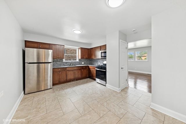 2811 Elim Avenue, Zion, IL 60099