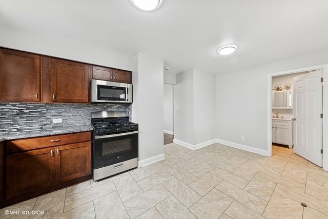 2811 Elim Avenue, Zion, IL 60099
