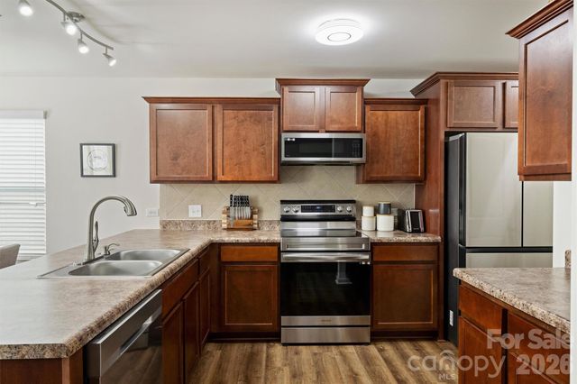 5242 Crystal Lakes Drive, Rock Hill, SC 29732