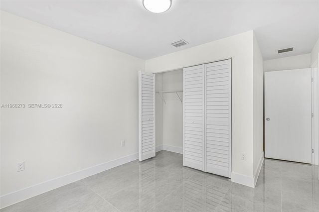 933 NW 50th St, Miami, FL 33127