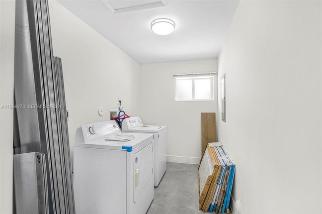 933 NW 50th St, Miami, FL 33127