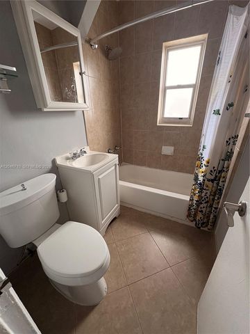 3501 SW 10th St 1B, Miami, FL 33135
