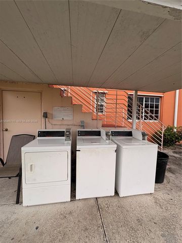 3501 SW 10th St 1B, Miami, FL 33135