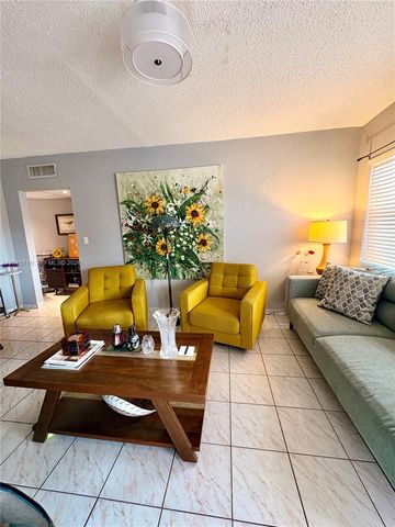 3501 SW 10th St 1B, Miami, FL 33135