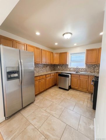 923 Euclid Avenue, Brooklyn, NY 11208