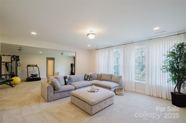 15431 Cimarron Hills Lane, Charlotte, NC 28278