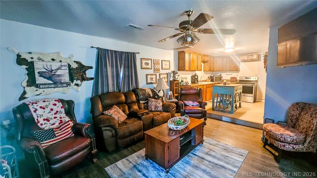 796 W Aspen Road, Stigler, OK 74462