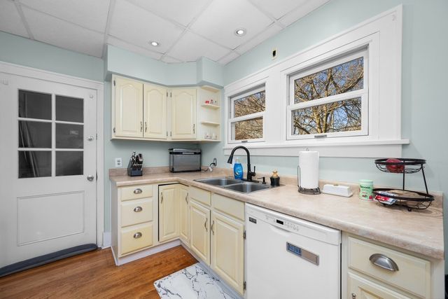 2545 18th Avenue A, Moline, IL 61265