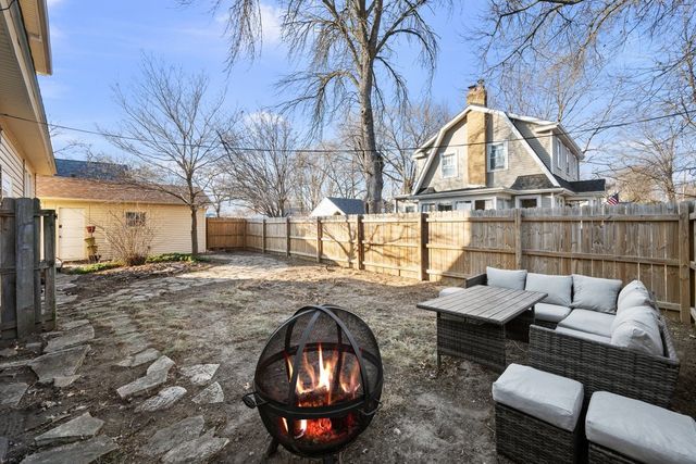 2545 18th Avenue A, Moline, IL 61265