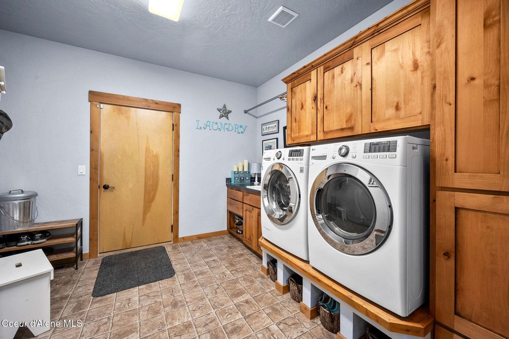 6125 E SHIRAS RD, Coeur d'Alene, ID 83814 photo 25