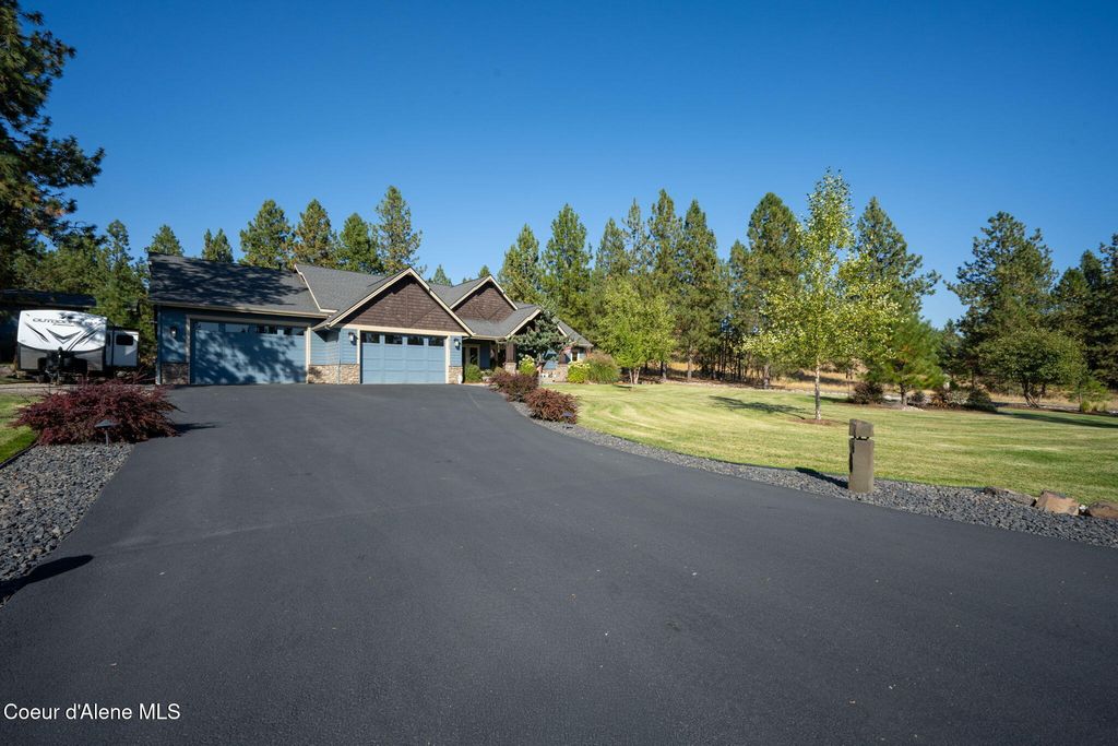 6125 E SHIRAS RD, Coeur d'Alene, ID 83814 photo 4