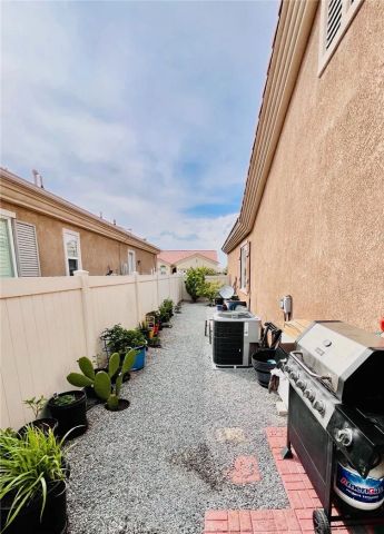 10485 Nobleton Rd., Apple Valley, CA 92308