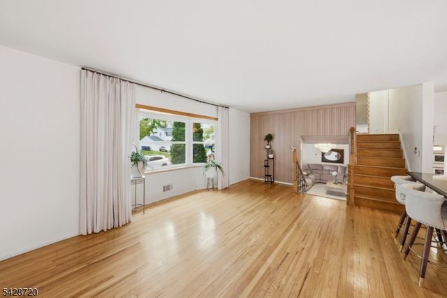 1351 Suwanee Dr, North Brunswick Twp., NJ 08902