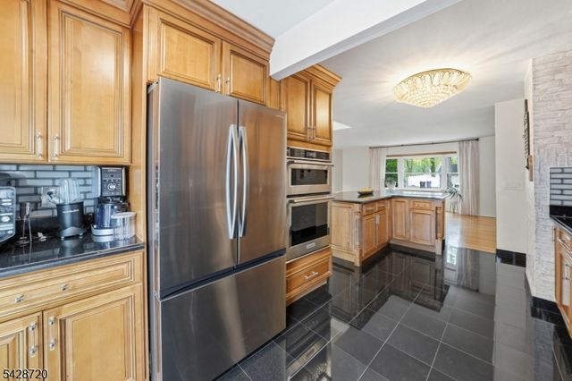 1351 Suwanee Dr, North Brunswick Twp., NJ 08902