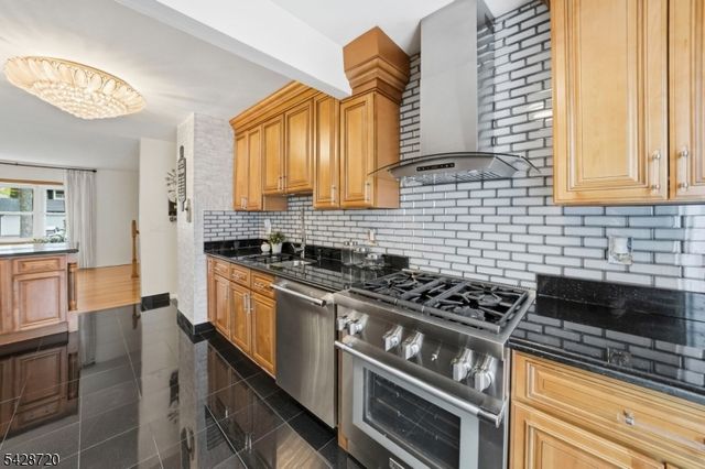 1351 Suwanee Dr, North Brunswick Twp., NJ 08902