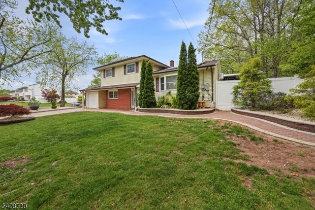 1351 Suwanee Dr, North Brunswick Twp., NJ 08902