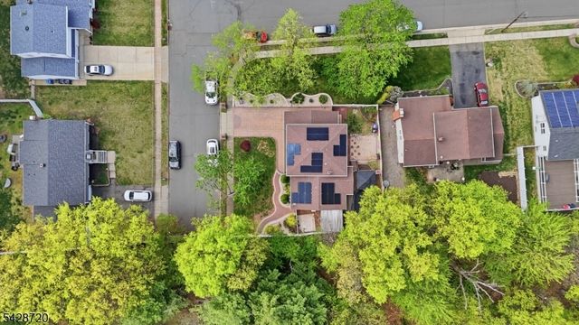 1351 Suwanee Dr, North Brunswick Twp., NJ 08902