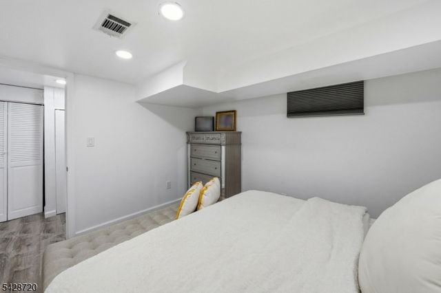 1351 Suwanee Dr, North Brunswick Twp., NJ 08902