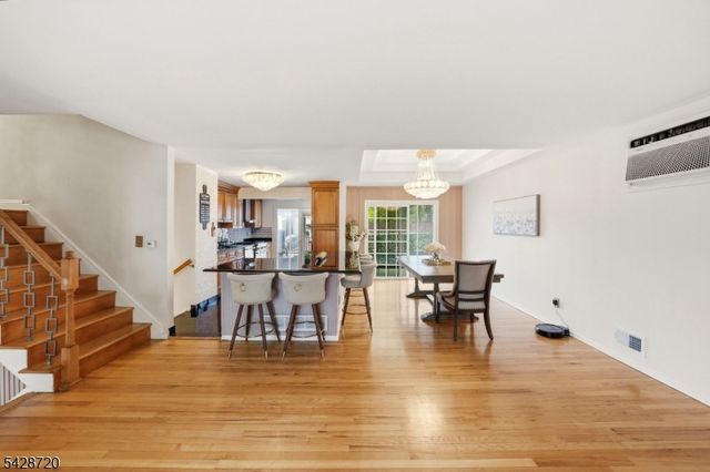 1351 Suwanee Dr, North Brunswick Twp., NJ 08902