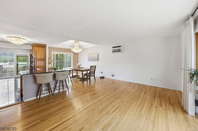 1351 Suwanee Dr, North Brunswick Twp., NJ 08902