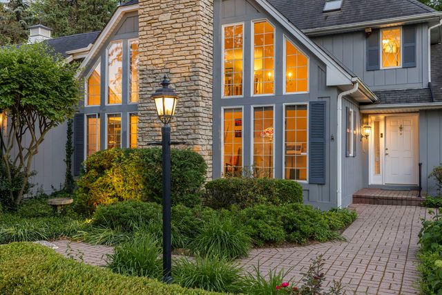 1660 J Pankow Drive, Geneva, IL 60134