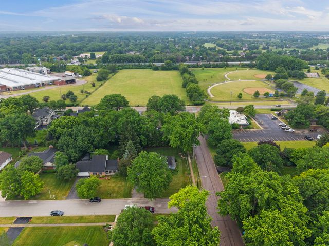 1660 J Pankow Drive, Geneva, IL 60134