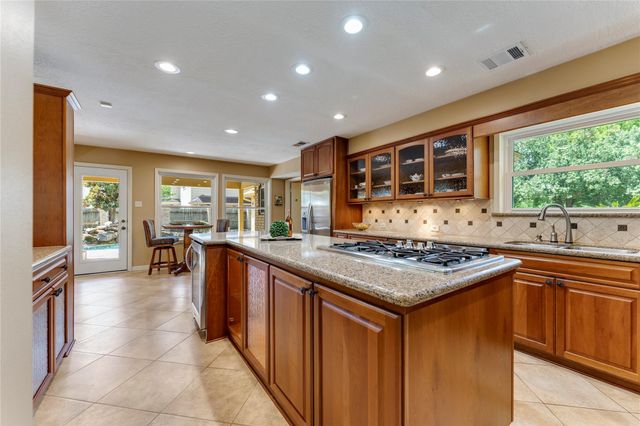 6735 Gentle Bend Drive, Houston, TX 77069