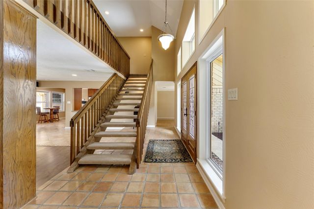6735 Gentle Bend Drive, Houston, TX 77069