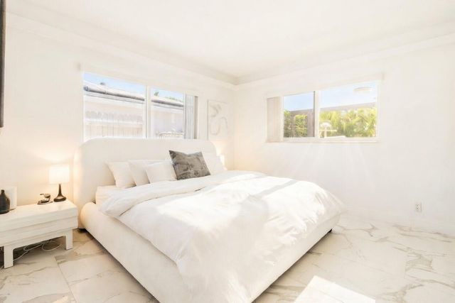 1714 W Las Olas Boulevard, Fort Lauderdale, FL 33312