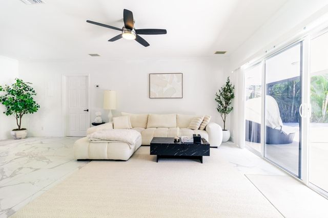 1714 W Las Olas Boulevard, Fort Lauderdale, FL 33312