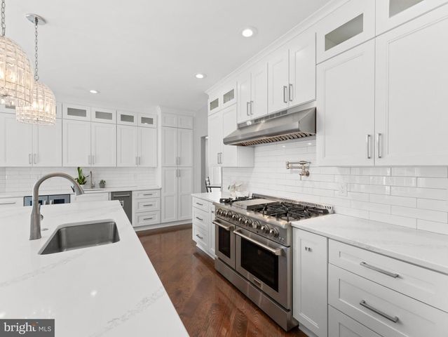 3 DOROTHY DR, Sewell, NJ 08080