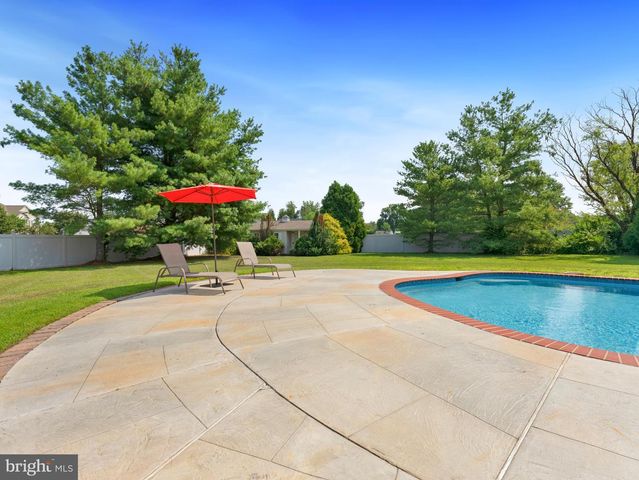 3 DOROTHY DR, Sewell, NJ 08080