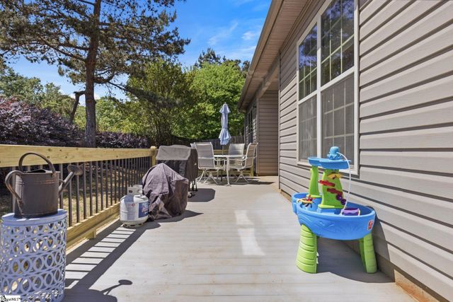 127 Golden Eagle Lane, Anderson, SC 29621