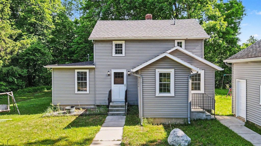 5737 S M-37, Hastings, MI 49058