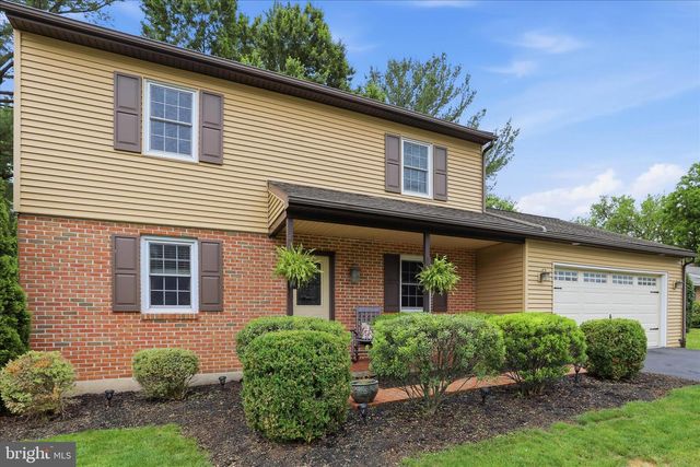 1282 WINCHESTER DR, Lancaster, PA 17601