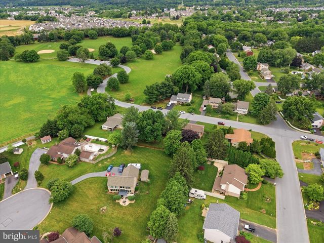 1282 WINCHESTER DR, Lancaster, PA 17601
