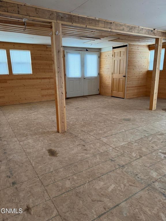 428 2nd Avenue SE, Arnegard, ND 58835 photo 2