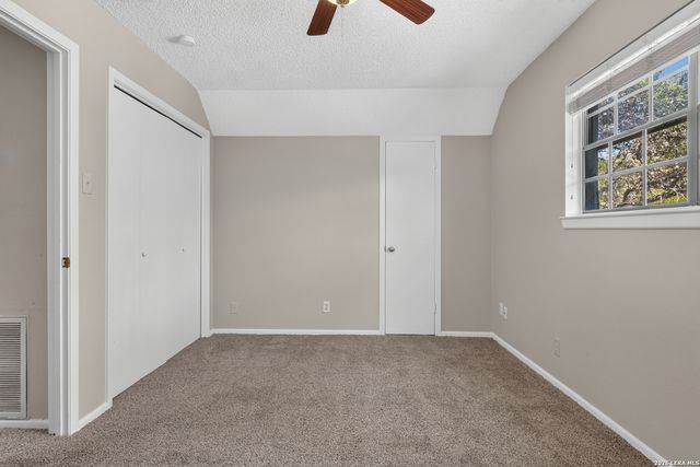 5411 TIMBER POST ST, San Antonio, TX 78250