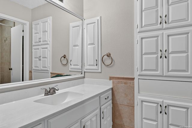 5411 TIMBER POST ST, San Antonio, TX 78250