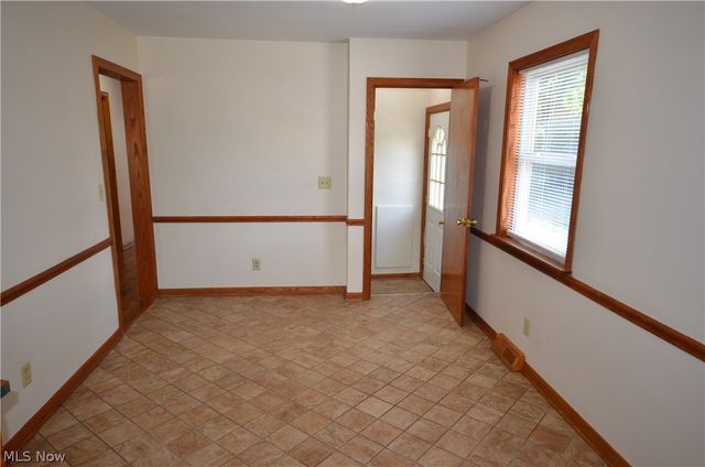 2910 Farmdale Road, Akron, OH 44312