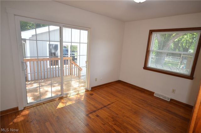 2910 Farmdale Road, Akron, OH 44312