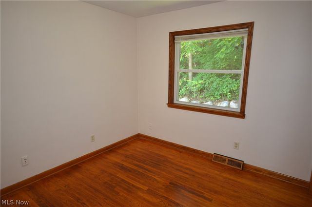 2910 Farmdale Road, Akron, OH 44312