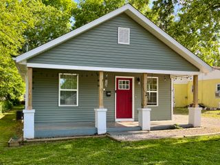2016 West Olive Street, Springfield, MO 65802